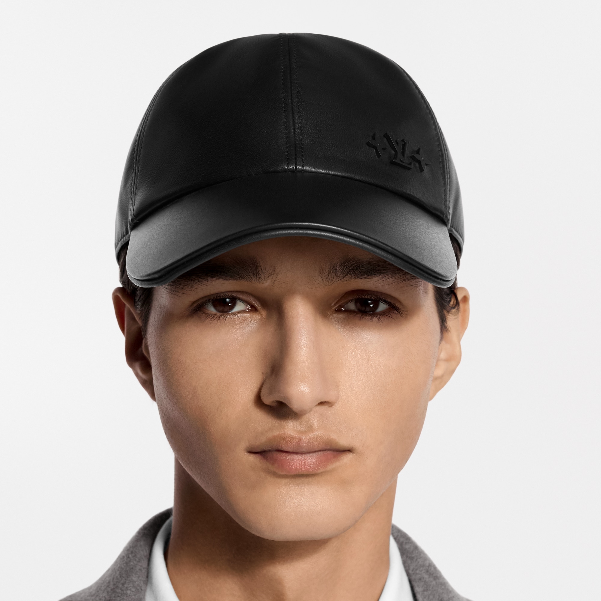 LV Medaillon Leather Cap S00 - Men - Accessories | LOUIS VUITTON ®